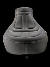 Load image into Gallery viewer, SALE SEAT! CORE Custom Solo XL for Kawasaki Vulcan S 650